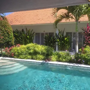 https://villa-bukit-sweet-home.hotelsseminyak.net